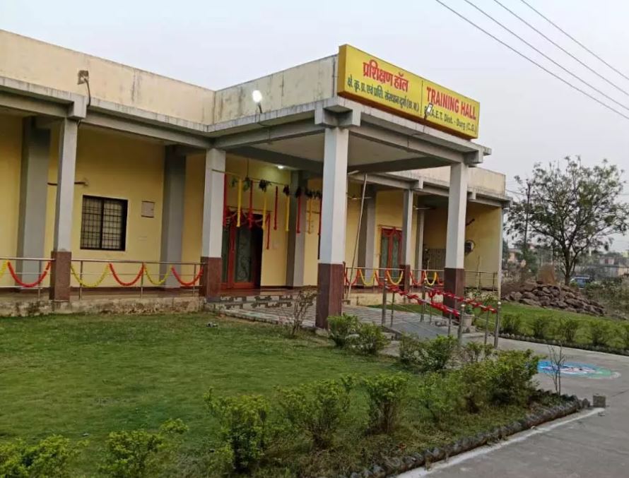 मंत्री रामविचार नेताम ने कृषक प्रशिक्षण हॉल व छात्रावास का किया लोकार्पण