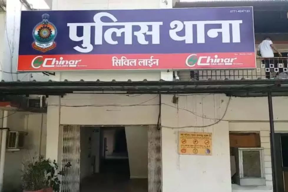 रायपुर में 38 लाख की उठाईगिरी: मल्टीलेवल पार्किंग से कारोबारी की गाड़ी से नकदी पार रायपुर में 38 लाख की उठाईगिरी: मल्टीलेवल पार्किंग से कारोबारी की गाड़ी से नकदी पार