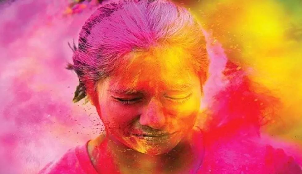 मना करने वालों पर ना लगाए गुलाल, नहीं तो सीधे होंगे सलाखों पर मना करने वालों पर ना लगाए गुलाल, नहीं तो सीधे होंगे सलाखों पर