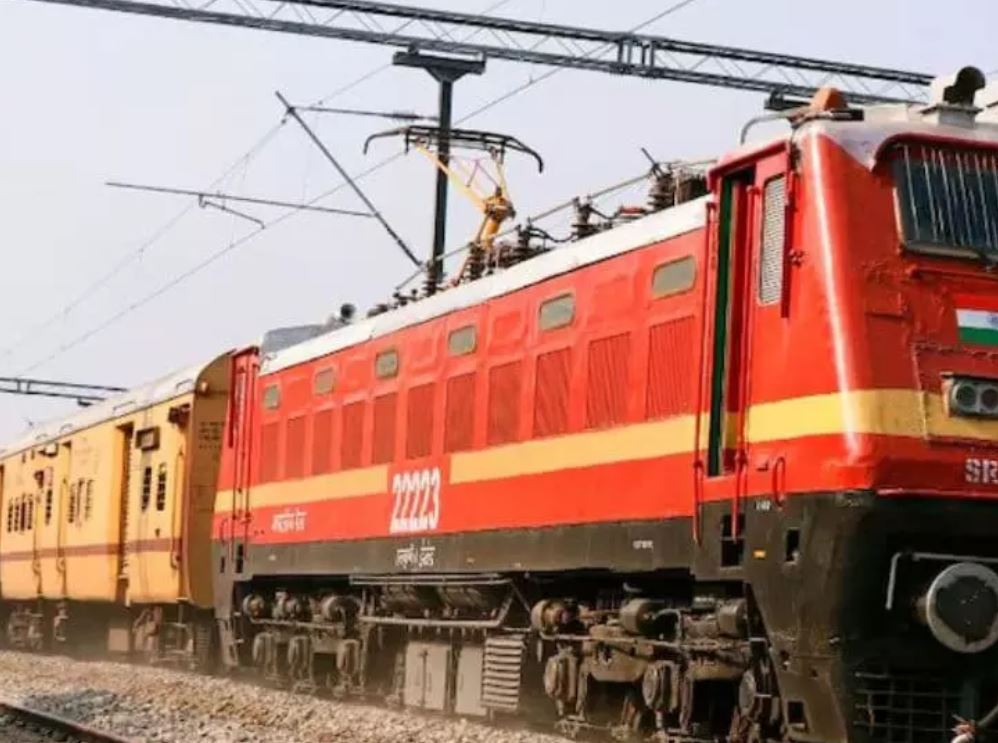 अप्रैल में 14 ट्रेनें रद्द, छत्तीसगढ़ से सफर करने वाले यात्रियों को झटका