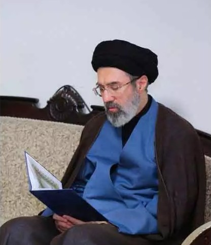 अयातुल्ला खामेनेई के बेटे मोजतबा खामेनेई के Iran के नए सुप्रीम लीडर बनने के संकेत: रिपोर्ट