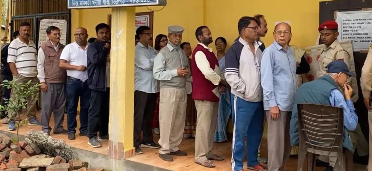 असम, केरल और पुडुचेरी में विधानसभा चुनाव के लिए मतदान शुरू, सुबह 7 बजे से वोटिंग असम, केरल और पुडुचेरी में विधानसभा चुनाव के लिए मतदान शुरू, सुबह 7 बजे से वोटिंग