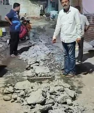 MP News:बड़वानी में सिवरेज लाइन टूटने से नल जल योजना में घुसा गंदा पानी, स्नेह नगर के घरों में पहुंचा बदबूदार पानी रहवासियों में आक्रोश MP News:बड़वानी में सिवरेज लाइन टूटने से नल जल योजना में घुसा गंदा पानी, स्नेह नगर के घरों में पहुंचा बदबूदार पानी रहवासियों में आक्रोश