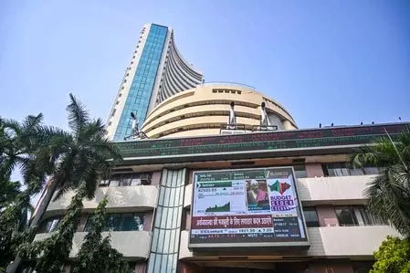 अमेरिका-ईरान के बीच टकराव टलने का असर! शेयर बाजार हरे निशान में खुला