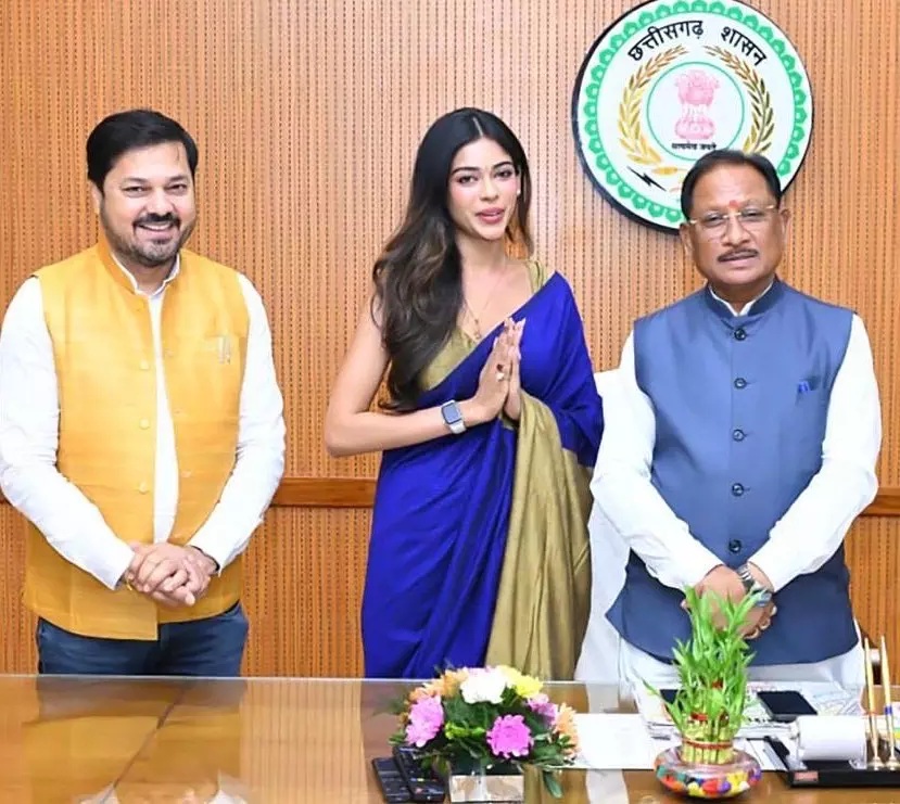 CM विष्णुदेव साय से मिस इंडिया छत्तीसगढ़ अनुष्का सोन ने की मुलाकात