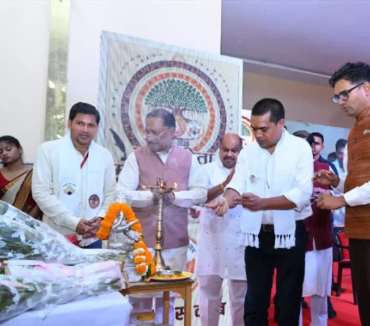 रायपुर प्रेस क्लब ने मनाया पत्रकारिता गौरव मार्तंड उत्सव रायपुर प्रेस क्लब ने मनाया पत्रकारिता गौरव मार्तंड उत्सव